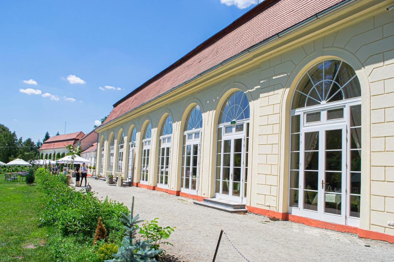 Vila Rozalia Garden Gate Avrig Luaran gambar
