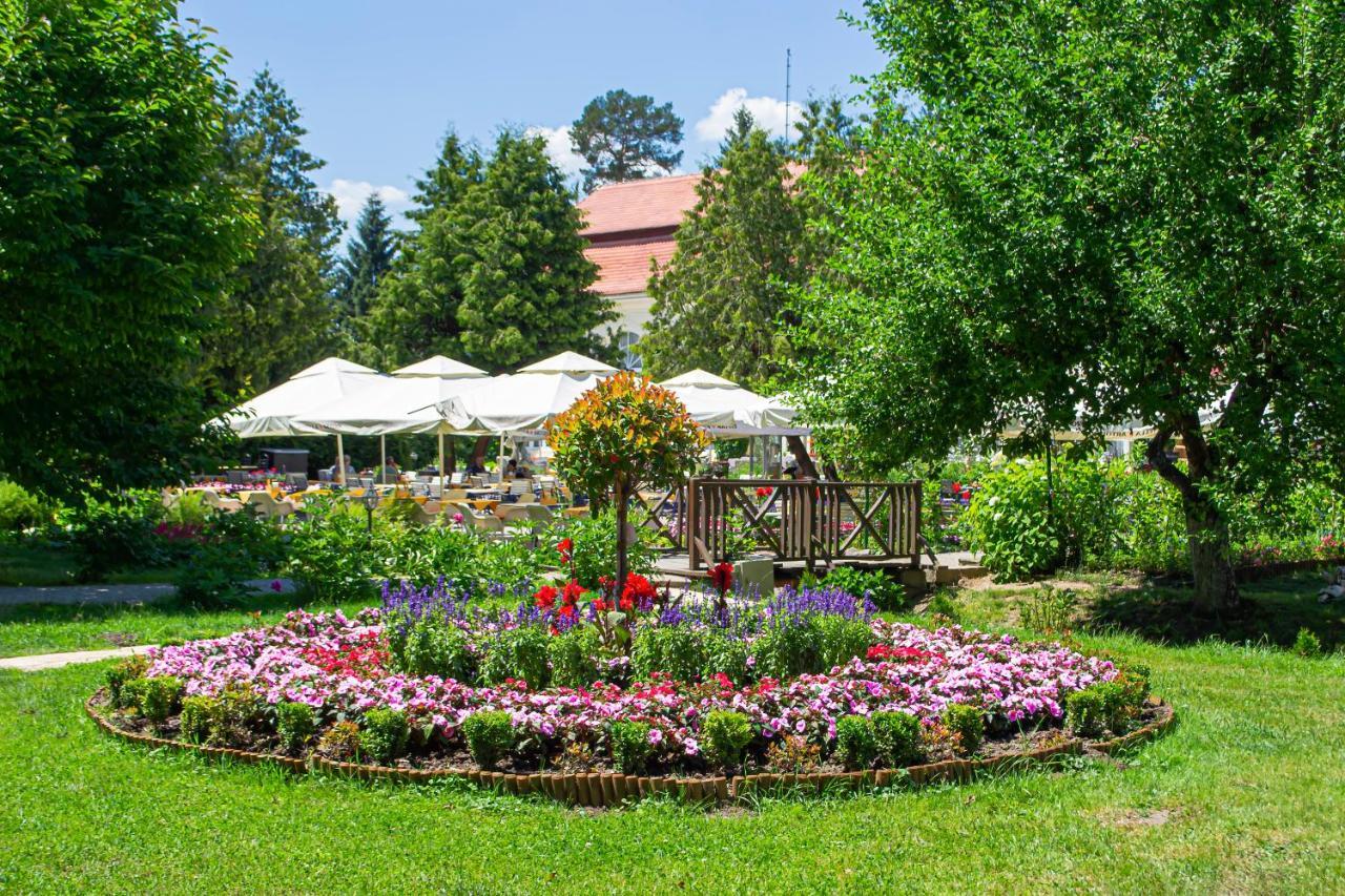 Vila Rozalia Garden Gate Avrig Luaran gambar